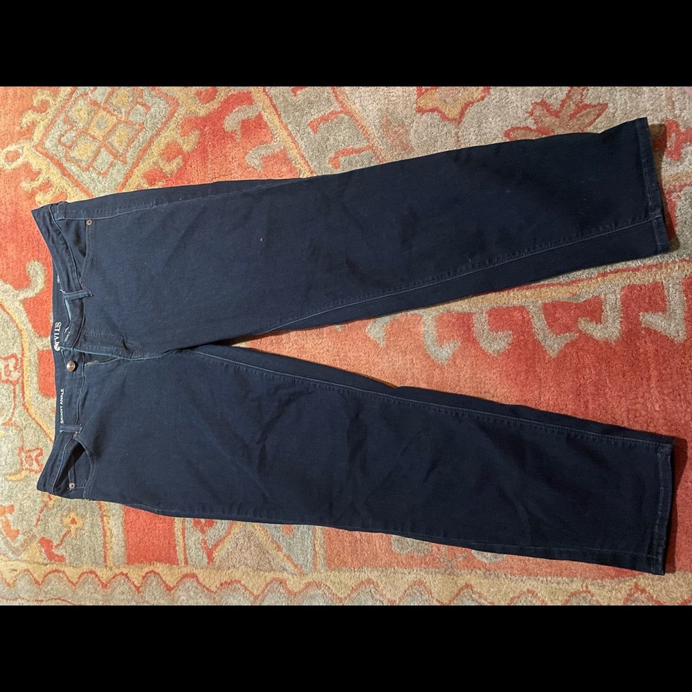 Stylus size 18W- Dark wash Jean